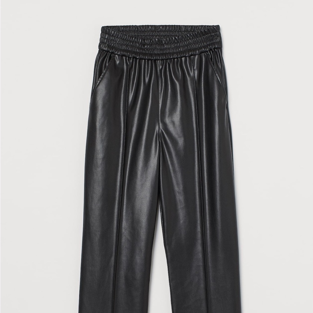 H&M Oversized Wide-Leg Faux Leather Pants – Size 4